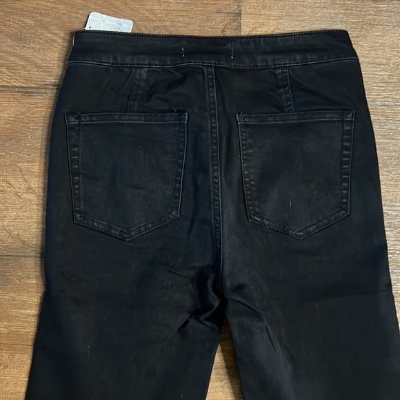 WE THE FREE Jeans Womens Bell Bottom Crop Black Frayed Hem size 27 NWT - Picture 5 of 7